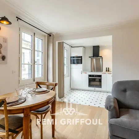 La Petite Source Centre 2 Guests