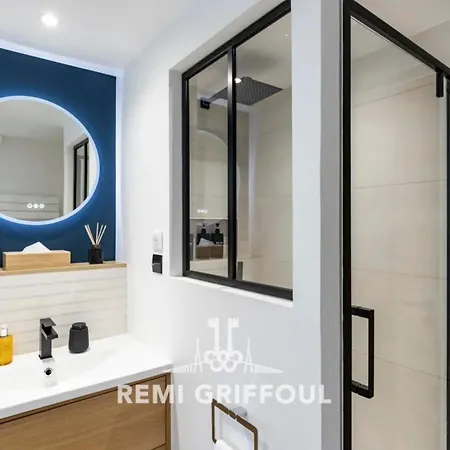 La Petite Source Modern Apartment In The Heart Of Honfleur דירה