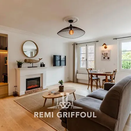 Apartment La Petite Source Modern Apartment In The Heart Of Honfleur Honfleur